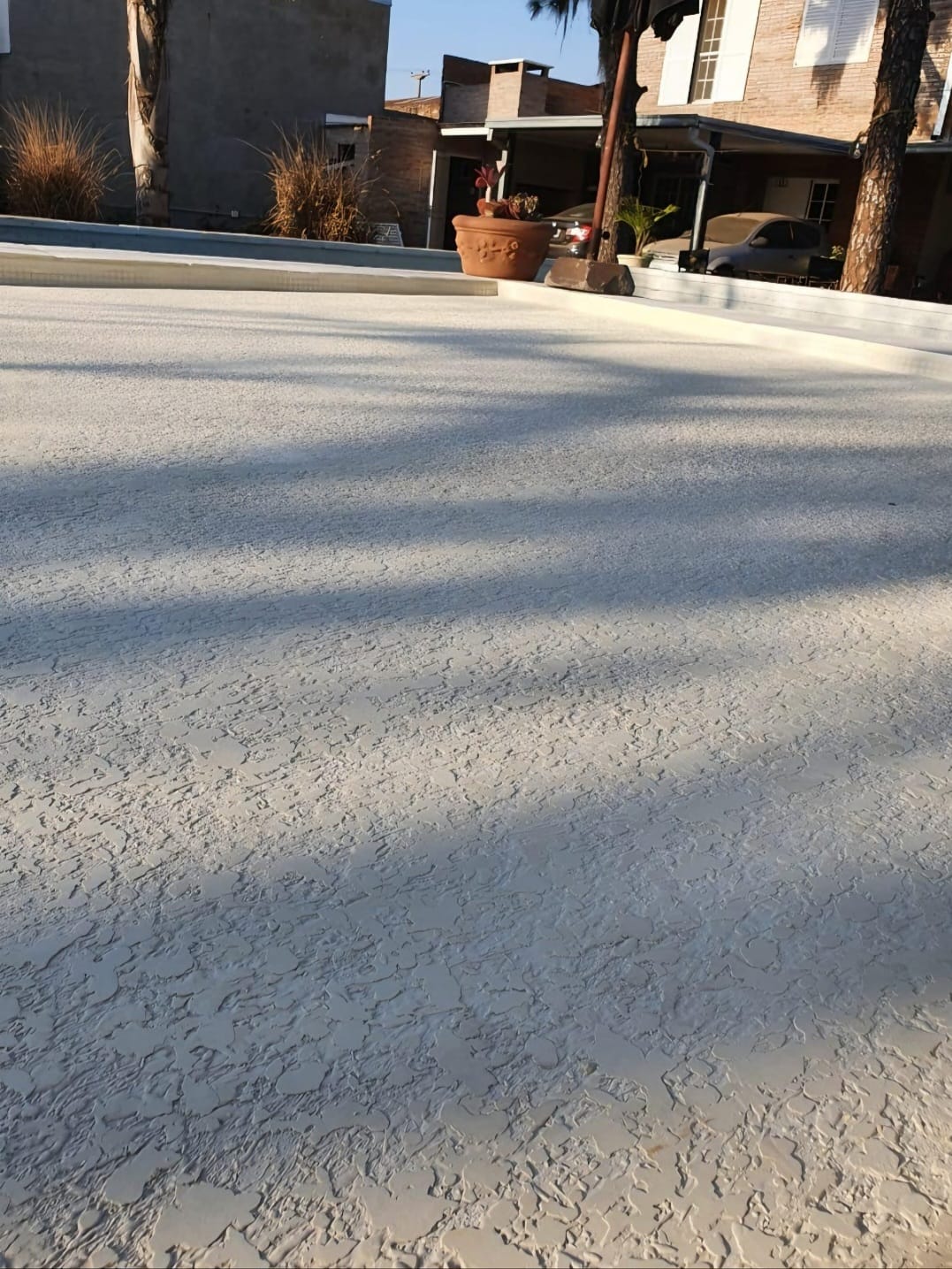 Tessel Floor: Piso Atérmico y antideslizantes para piscina con base elastomérica
