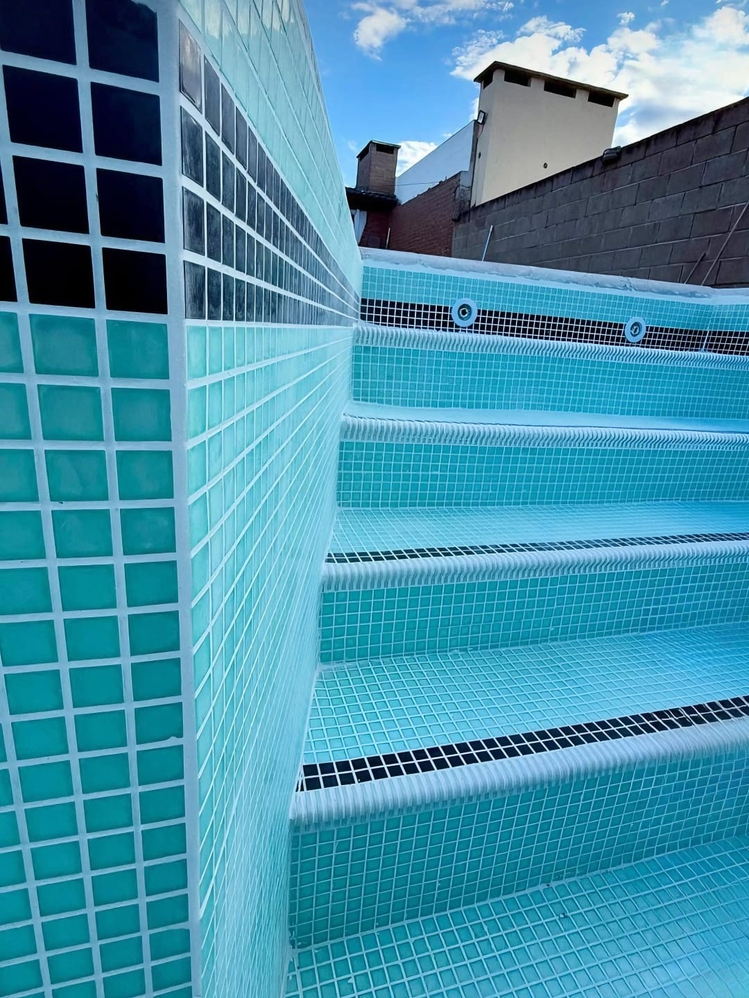 Bordes para piscina Tessel ( el metro lineal)